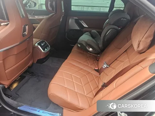 BMW 7 Series (G70) id 3763177 из Кореи 7