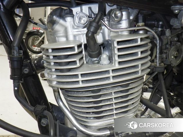 Yamaha SR400 id 4182931 из Японии 7