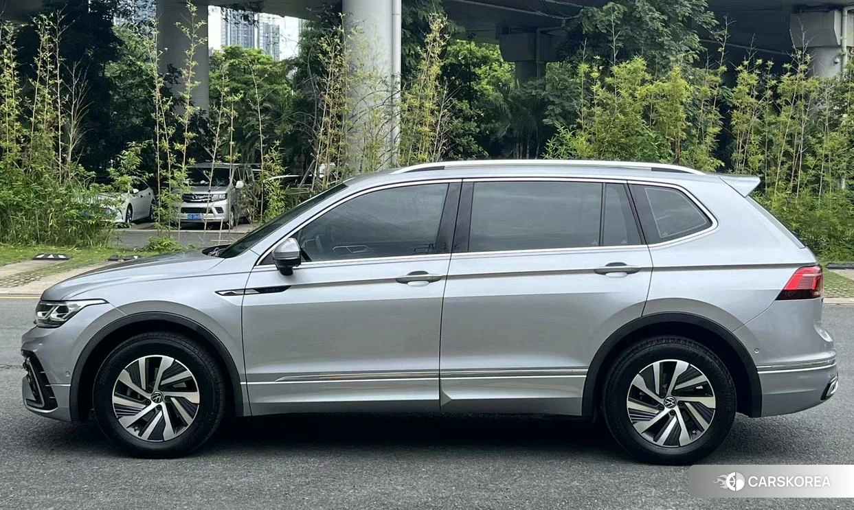 Volkswagen Tiguan L PHEV id 4455823 из Китая 7