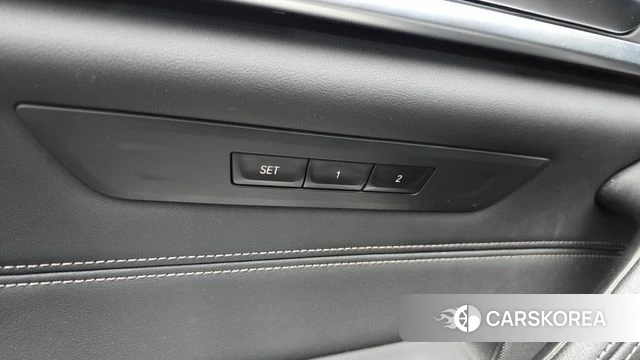 BMW 5 Series (G30) id 3841831 из Кореи 7