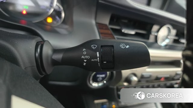 Lexus New ES300h id 3911968 из Кореи 7