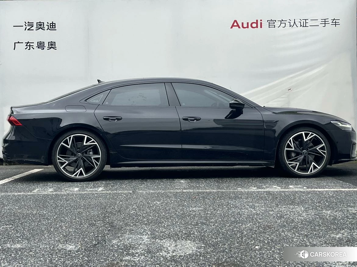 Audi A7L id 4479352 из Китая 7