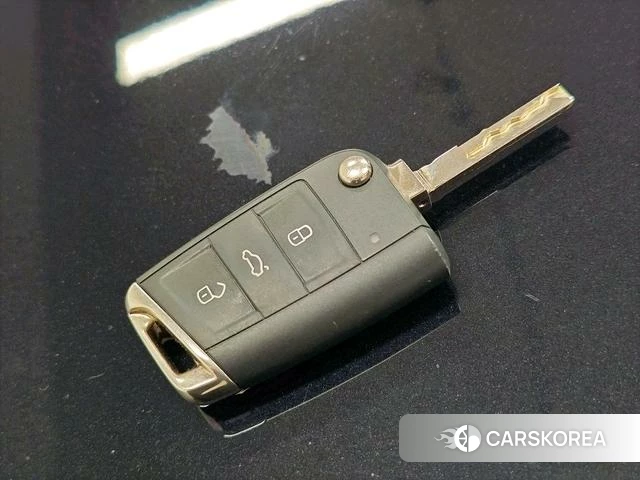 Volkswagen Lavida id 4348543 из Китая 7