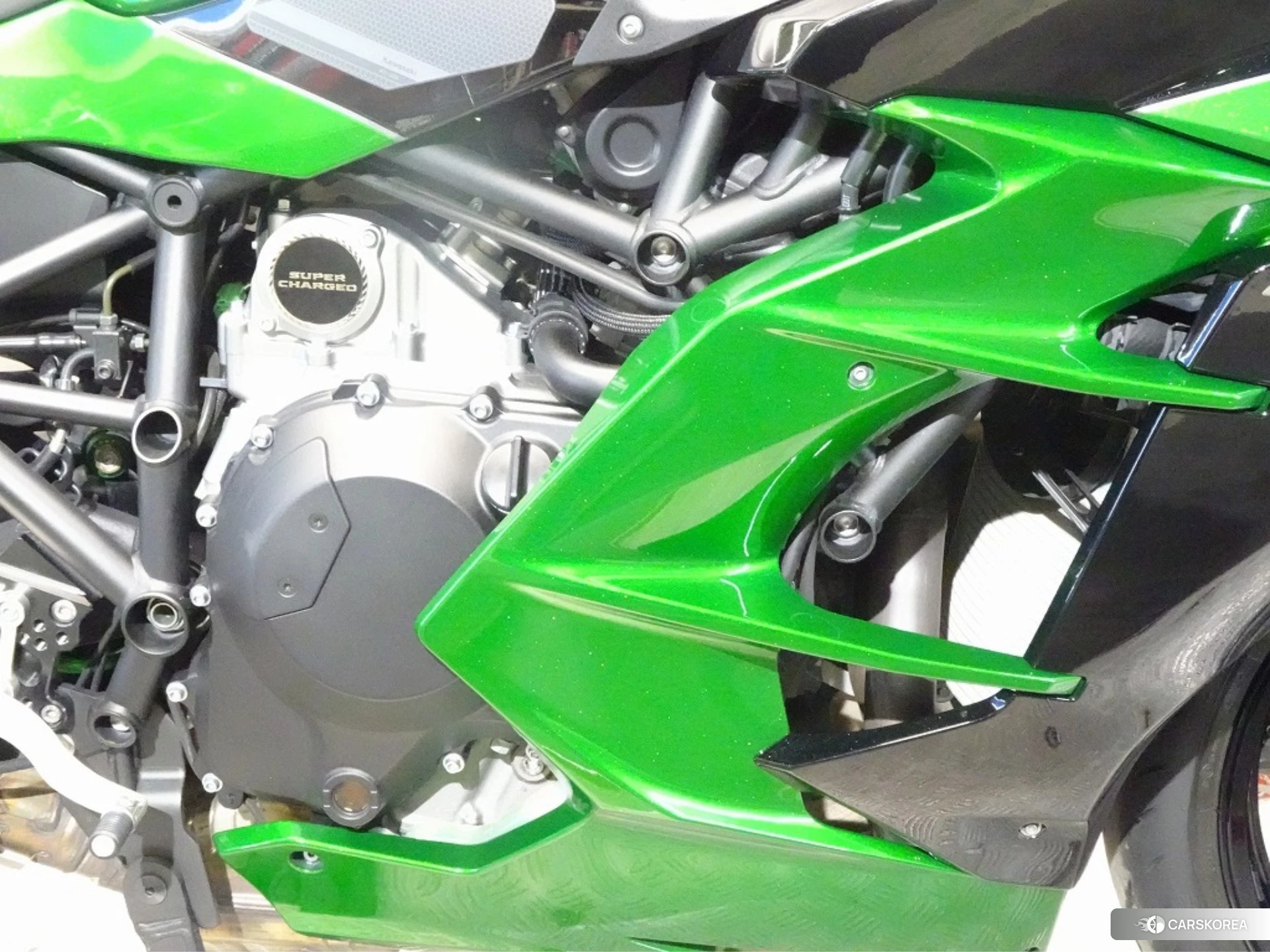 Kawasaki NINJA H2 SX SE id 4192763 из Японии 7