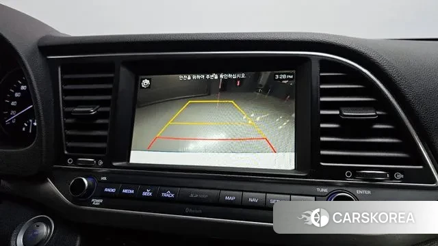 Hyundai Avante AD id 3408319 из Кореи 7