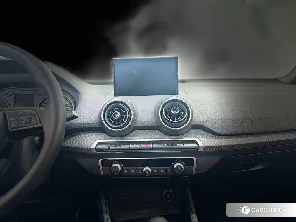 Audi Q2L id 4674416 из Китая 7