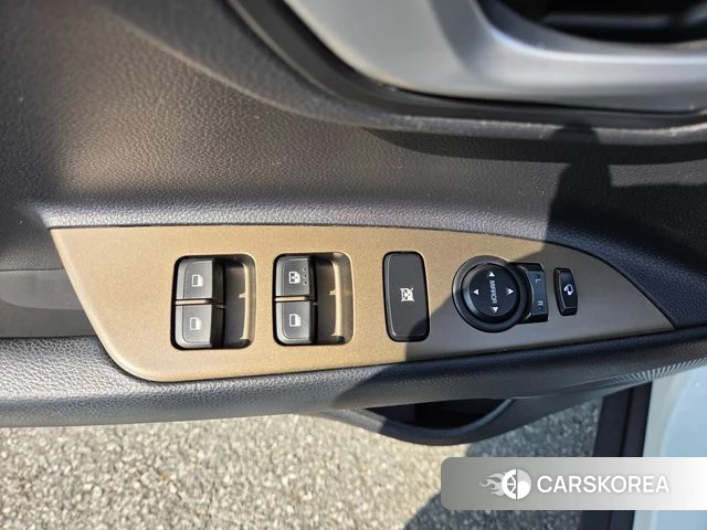 Kia Stonic id 3845639 из Кореи 7