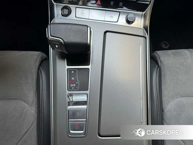 Audi A6L id 4213463 из Китая 7
