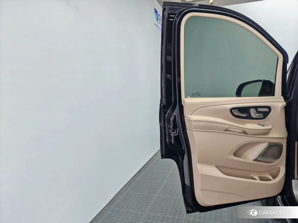 Mercedes-Benz V-class id 4455816 из Китая 7