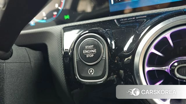 Mercedes-Benz A-Class W177 id 4281120 из Кореи 7