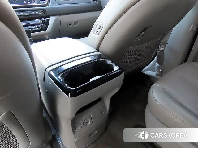 Kia The New Carnival id 3723525 из Кореи 7