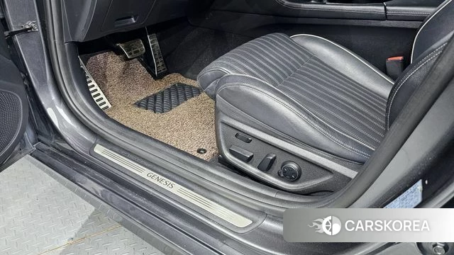 Genesis G70 id 3925110 из Кореи 7