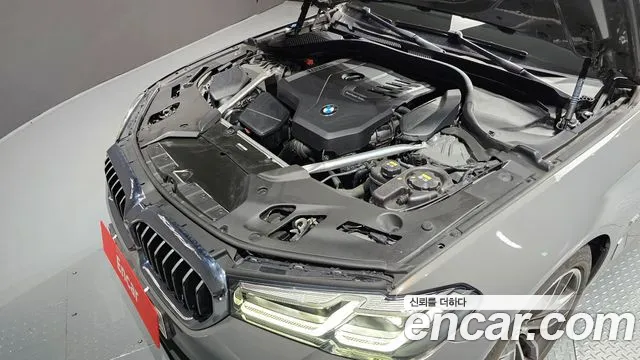 BMW 5 Series (G30) id 2638070 из Кореи 7