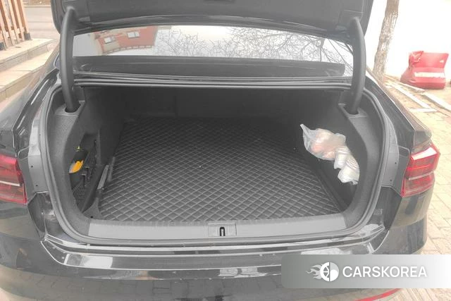 Volkswagen Huiang id 4207935 из Китая 7