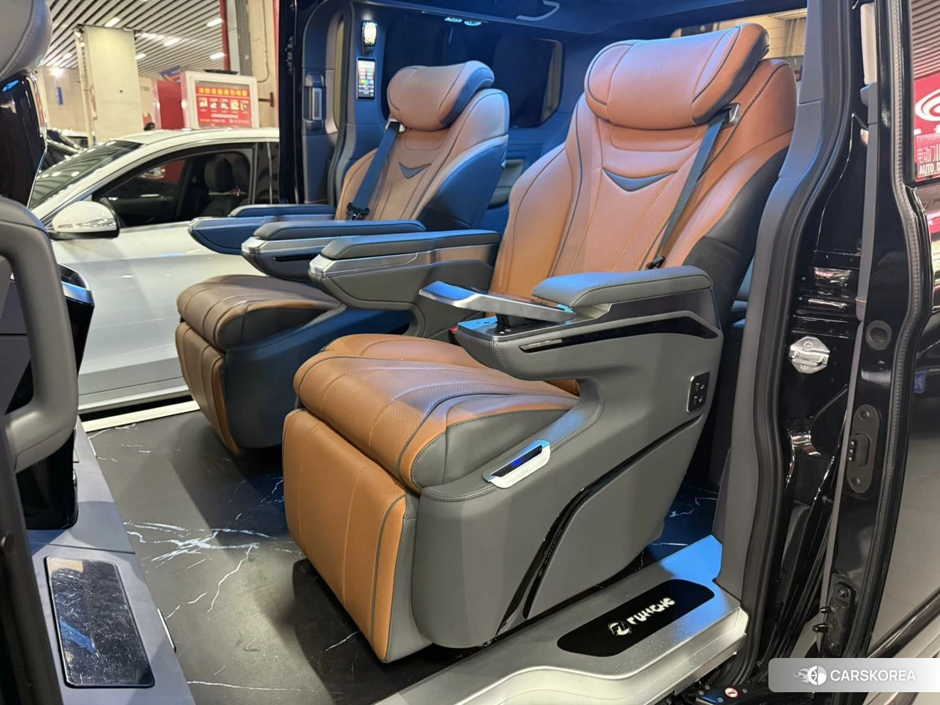 Ford Touruiou id 4440552 из Китая 7