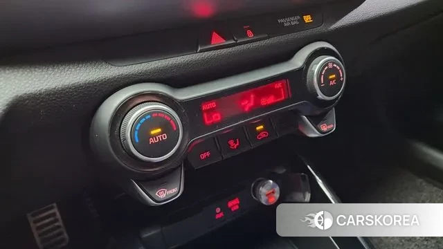 Kia Stonic id 3018783 из Кореи 7