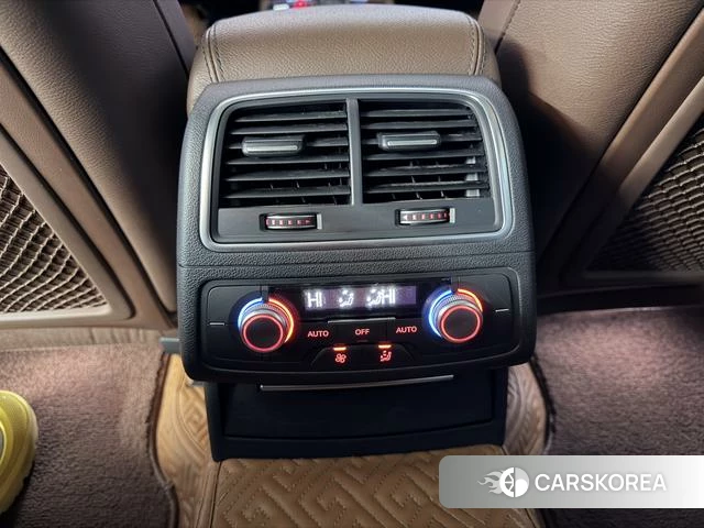 Audi A6L id 4213242 из Китая 7