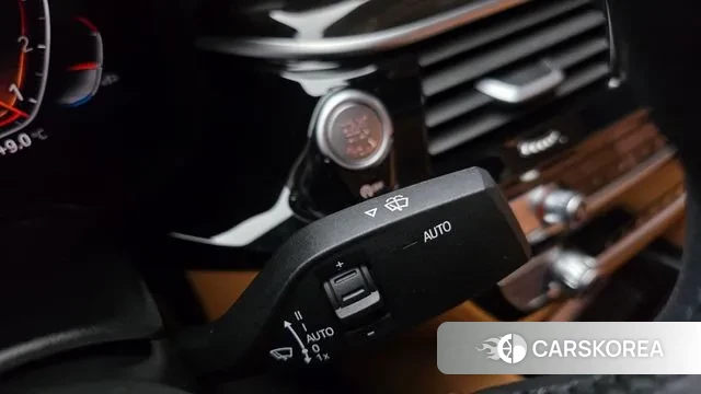 BMW 5 Series (G30) id 3388884 из Кореи 7