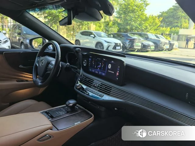 Lexus LS id 4301734 из Китая 7