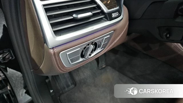 BMW 7 Series (G11) id 4294119 из Кореи 7