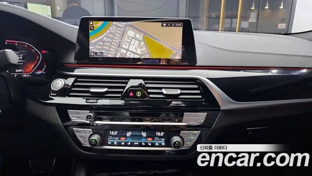 BMW 5 Series (G30) id 2916987 из Кореи 7