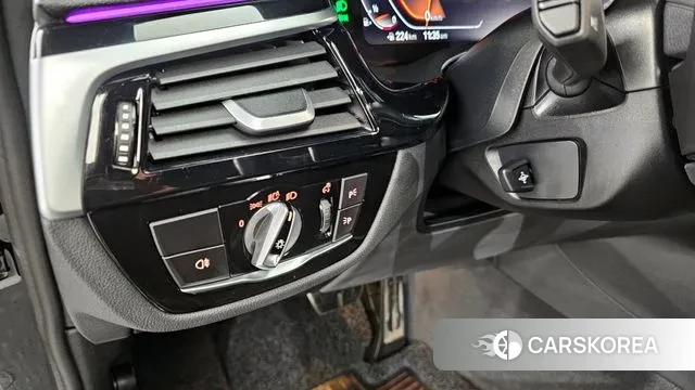 BMW 5 Series (G30) id 3645120 из Кореи 7