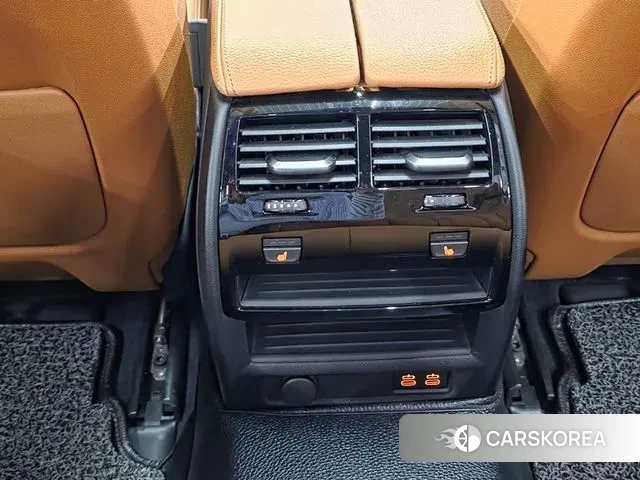 BMW 5 Series (G30) id 3054055 из Кореи 7