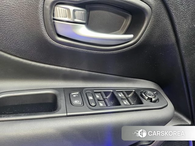 Jeep Renegade id 3801115 из Кореи 7