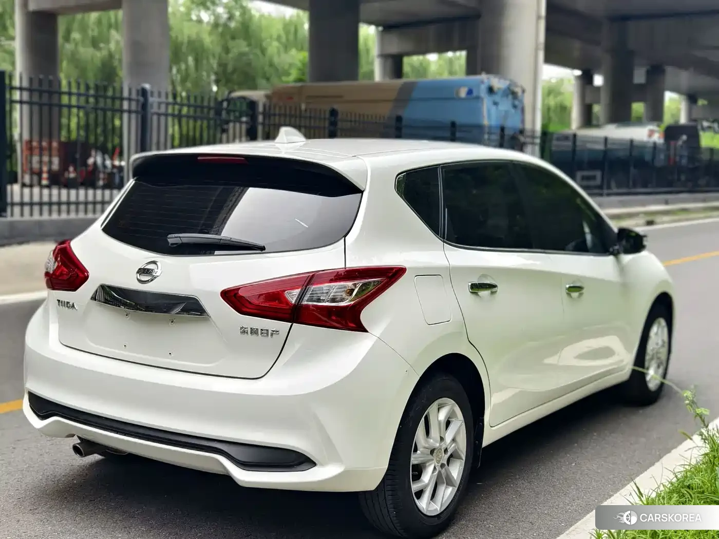 Nissan Tiida id 4570675 из Китая 7