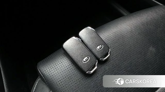 Kia Come New K3 id 4310976 из Кореи 7