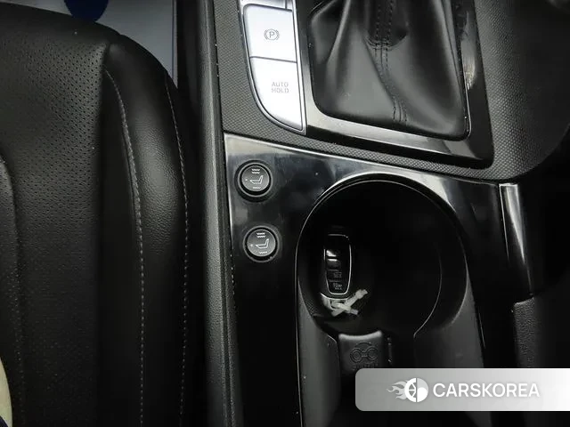 Hyundai Avante Hybrid (CN7) id 3606579 из Кореи 7