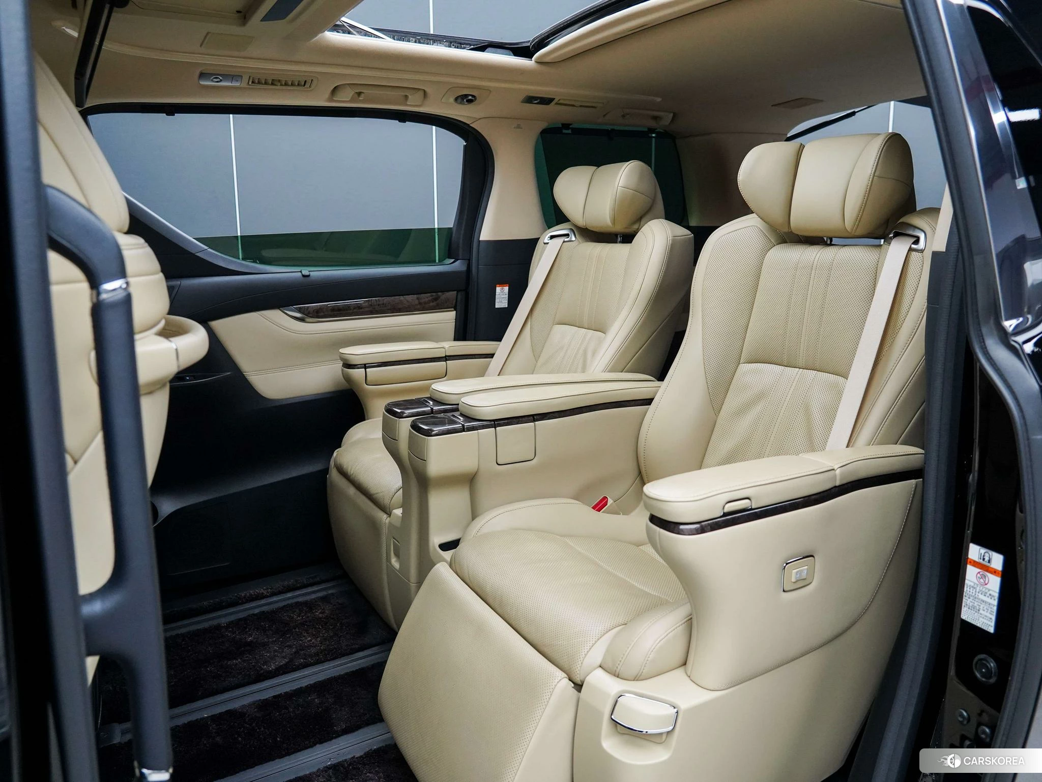 Toyota Wilfa id 4461951 из Китая 7