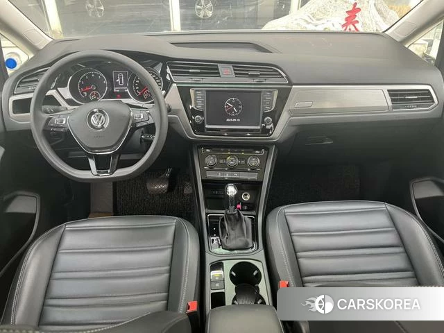 Volkswagen Touran L id 4208439 из Китая 7