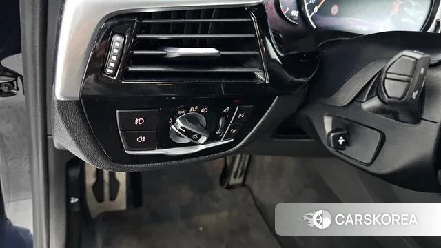 BMW 5 Series (G30) id 3588562 из Кореи 7