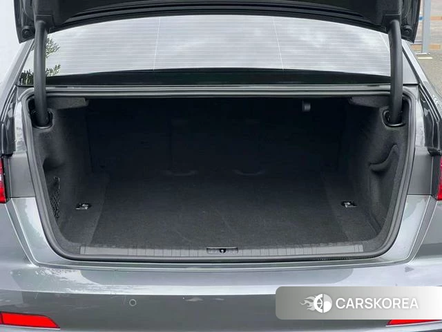 Audi A6L id 4217506 из Китая 7