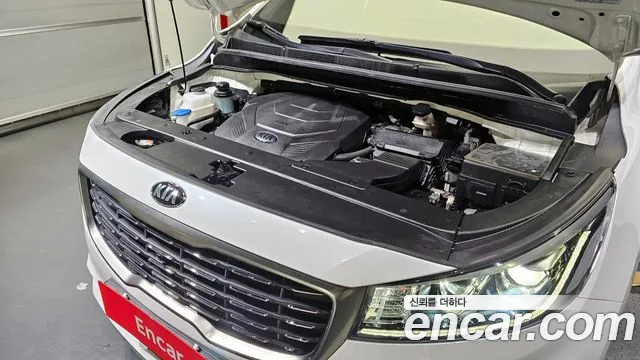 Kia The New Carnival id 2676441 из Кореи 7