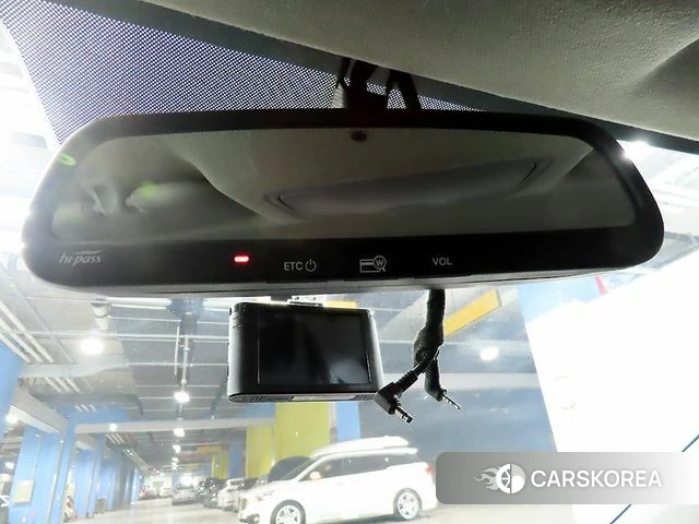 Hyundai Avante AD id 3861626 из Кореи 7