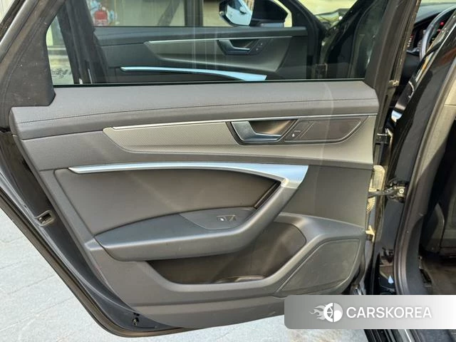 Audi A6L id 4297900 из Китая 7