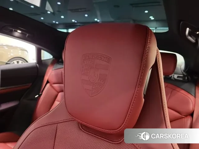 Porsche Taycan id 3776325 из Кореи 7