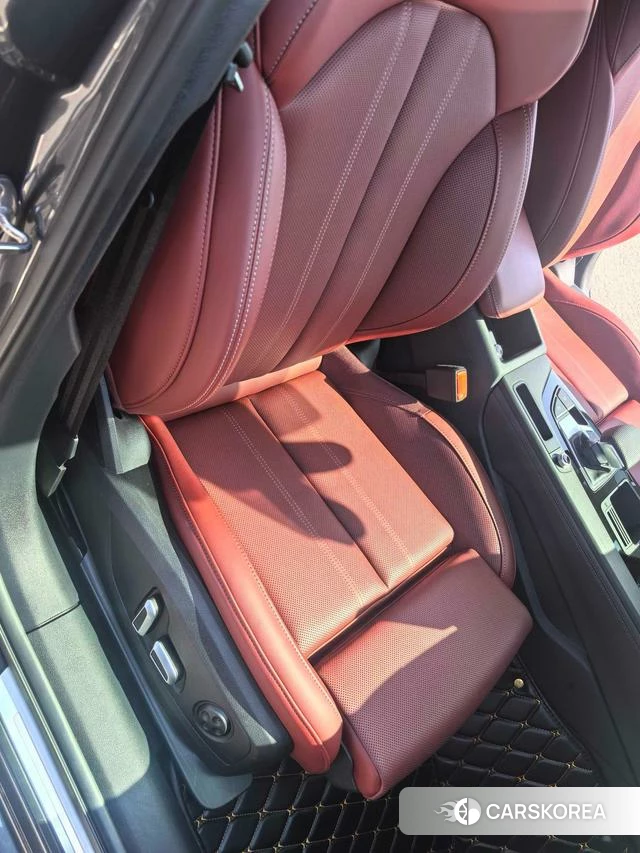 Audi A4L id 4210575 из Китая 7