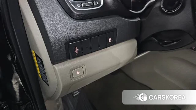 Kia The New Carnival id 3677192 из Кореи 7