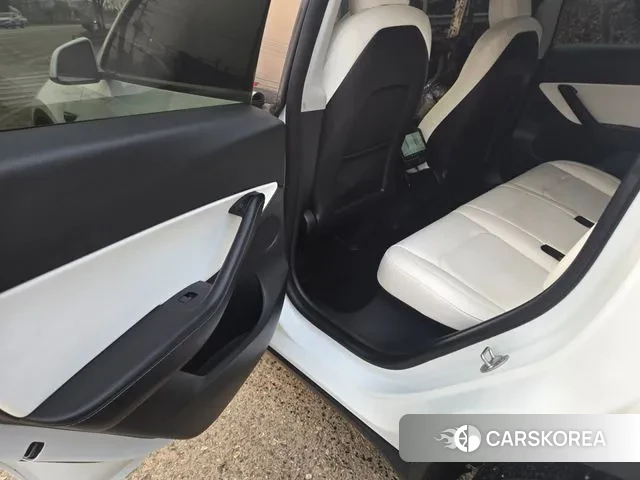 Tesla Model Y id 3572382 из Кореи 7