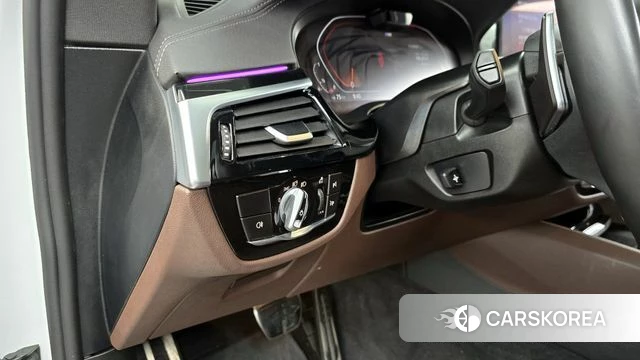 BMW 6 Series GT (G32) id 3811992 из Кореи 7