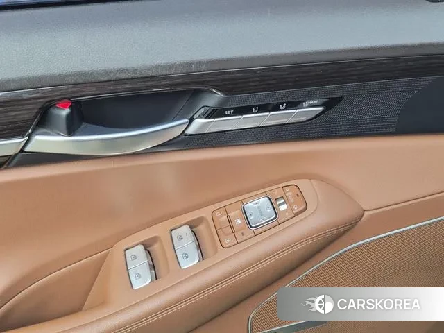 Genesis G90 id 3703598 из Кореи 7