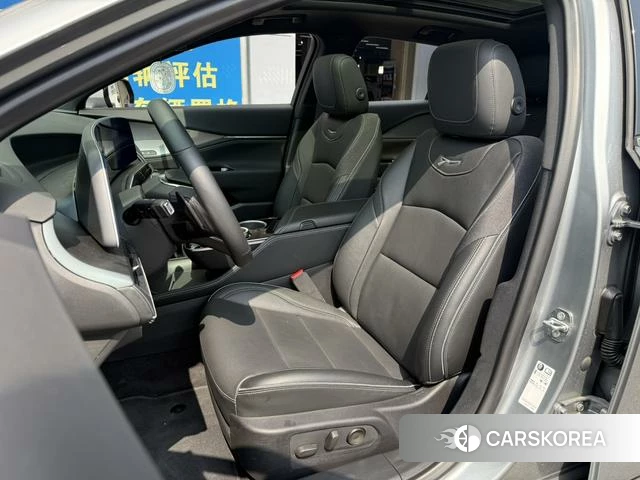Cadillac GT4 id 3920805 из Китая 7