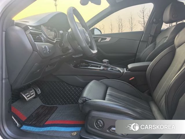 Audi A4L id 4271836 из Китая 7