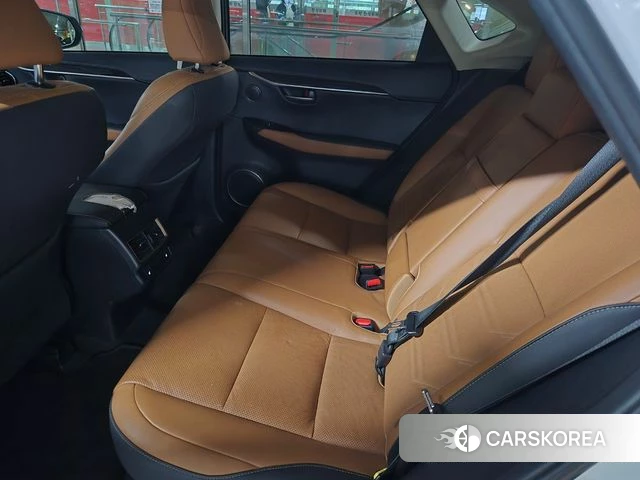 Lexus NX300h id 4293799 из Кореи 7