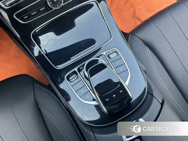 Mercedes-Benz E-class id 4240645 из Китая 7