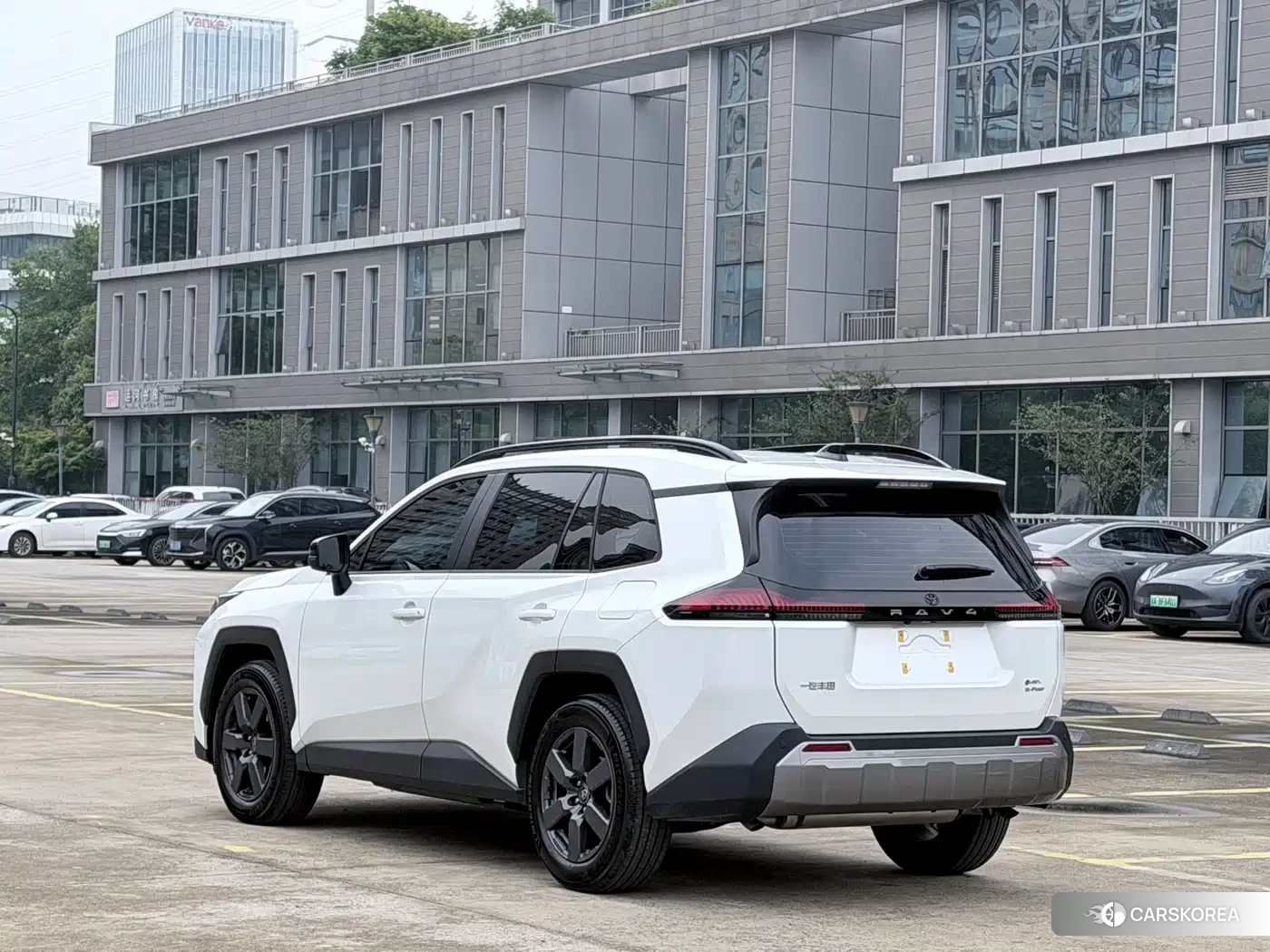 Toyota RAV4 id 4539256 из Китая 7