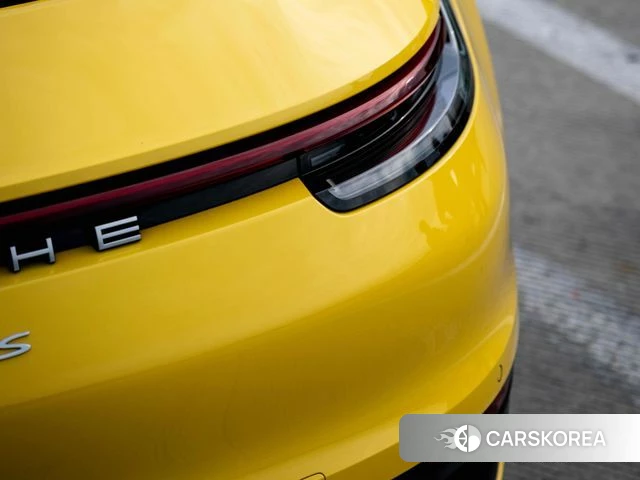 Porsche 911(992) id 4445507 из Кореи 7
